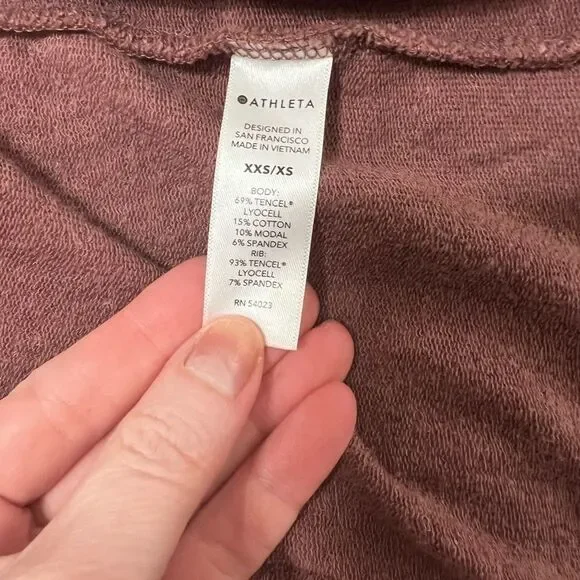 Athleta Lotus Wrap. Color dark plum extra small / small oversized pockets - Picture 12 of 13